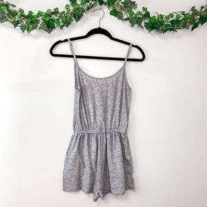 🎈H&M gray romper